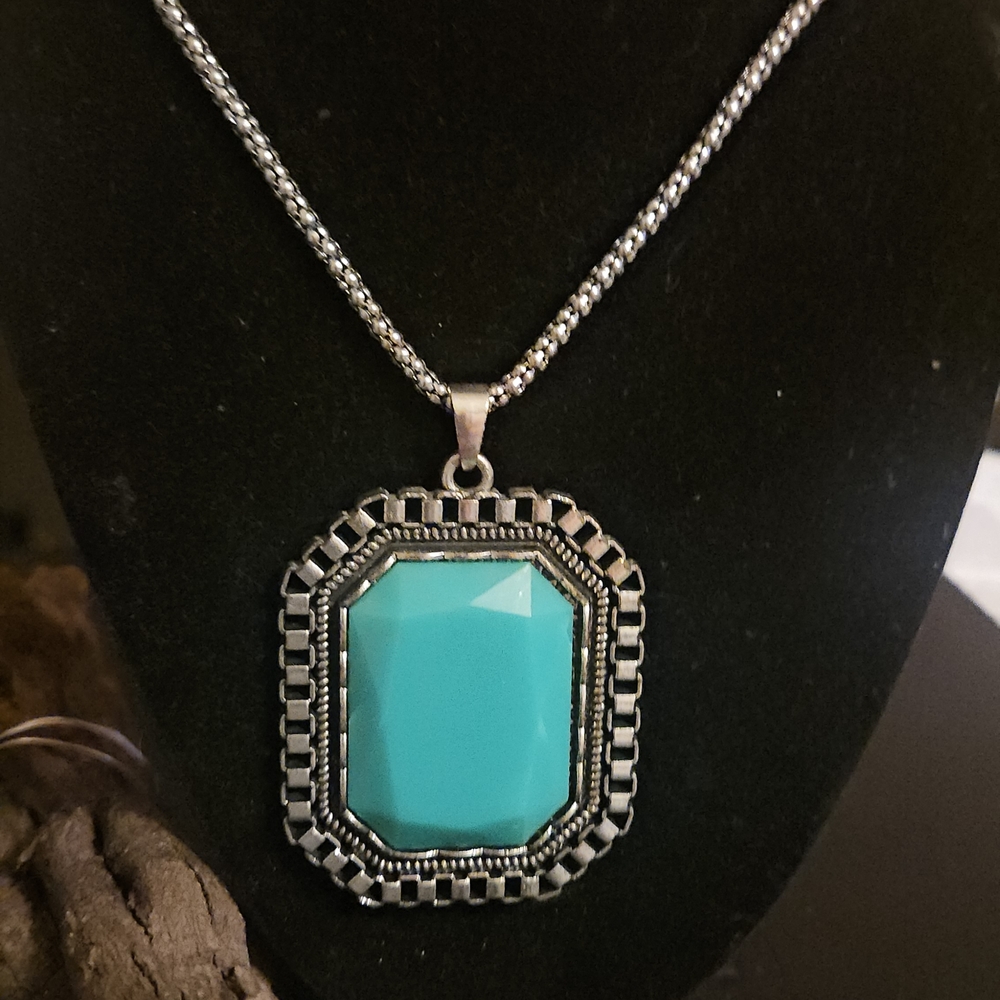 Source Unknown Silver and Turquoise Necklace